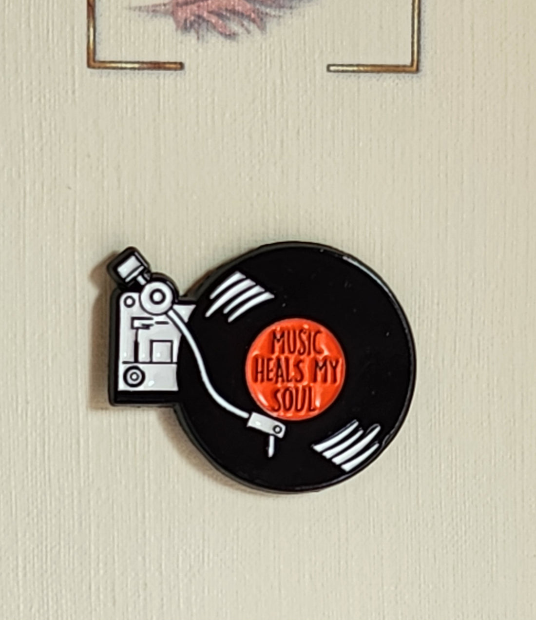 Enamel Pin Badge 'Music Heals My Soul' On Linen Effect Gift Card  Affirmation Positivity