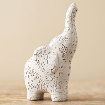 Lisa Angel - Speckled Elephant Ceramic Ring Holder.