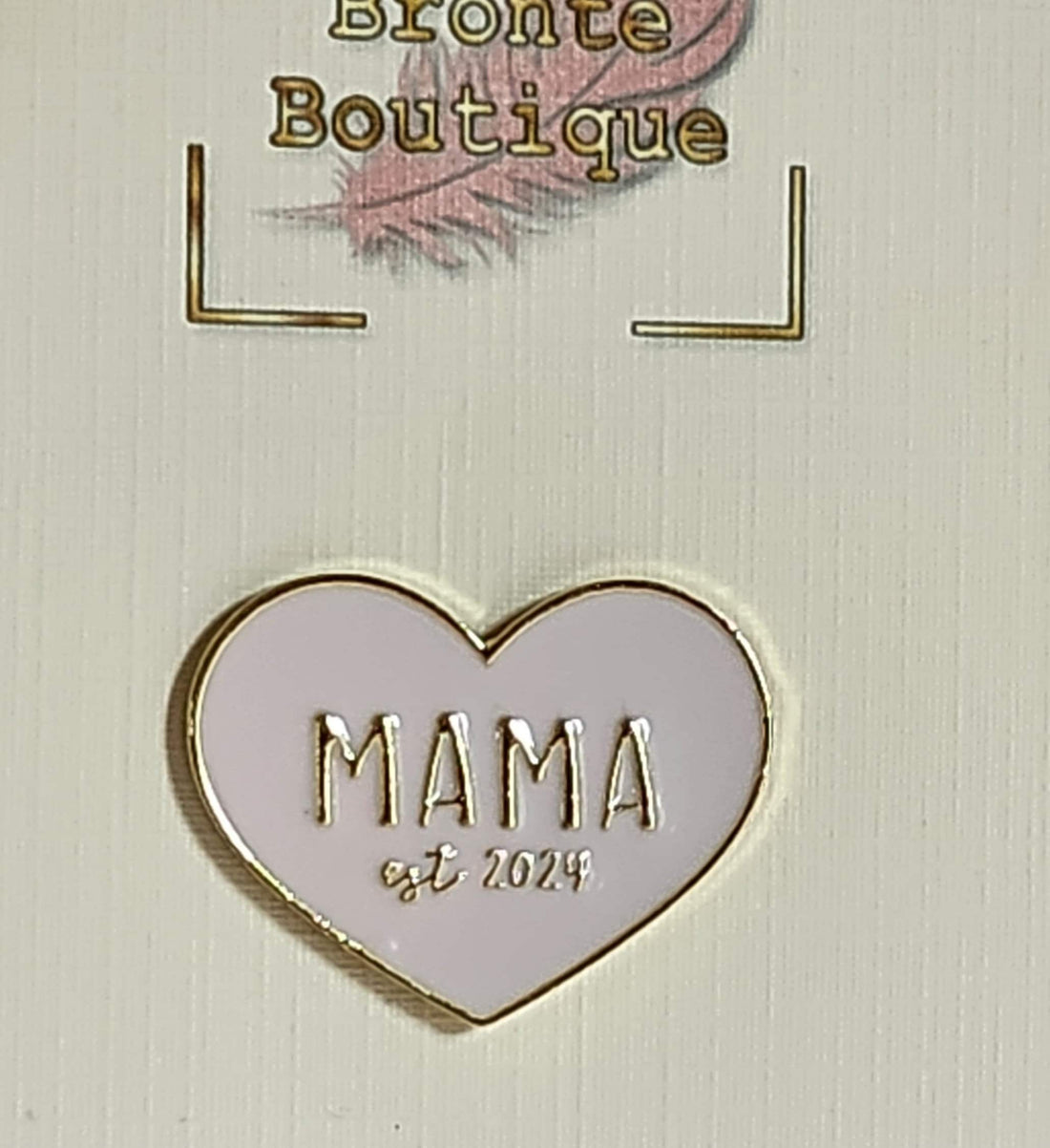 Mama Enamel Pin Badge On Gift Card 'Mama est 2024' Yummy Mummy New Mum Gift Heart Shaped Pink Pin Badge New Baby Baby Girl Boy Baby Shower